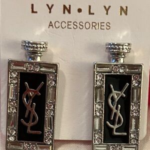 Lyn Lyn Accessories Black and Silver Earrings